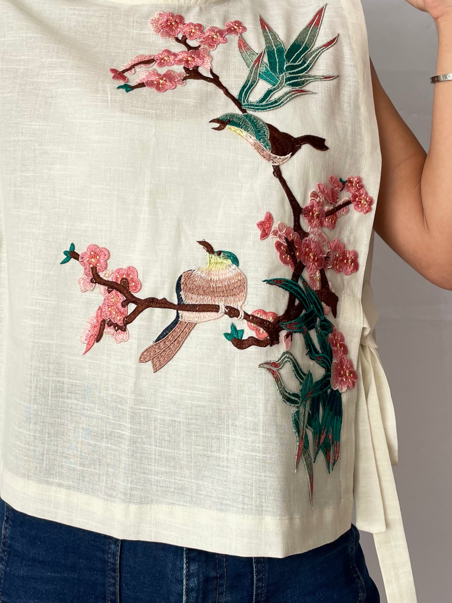 LINEN BIRDS