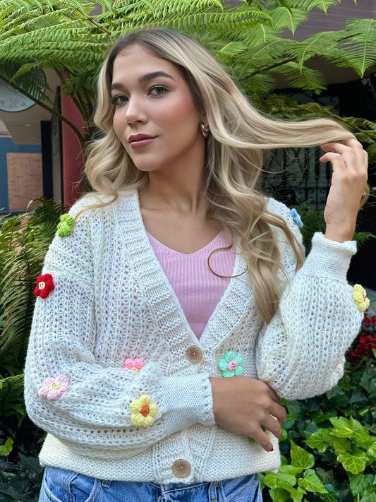 BEIGE FLOWERS