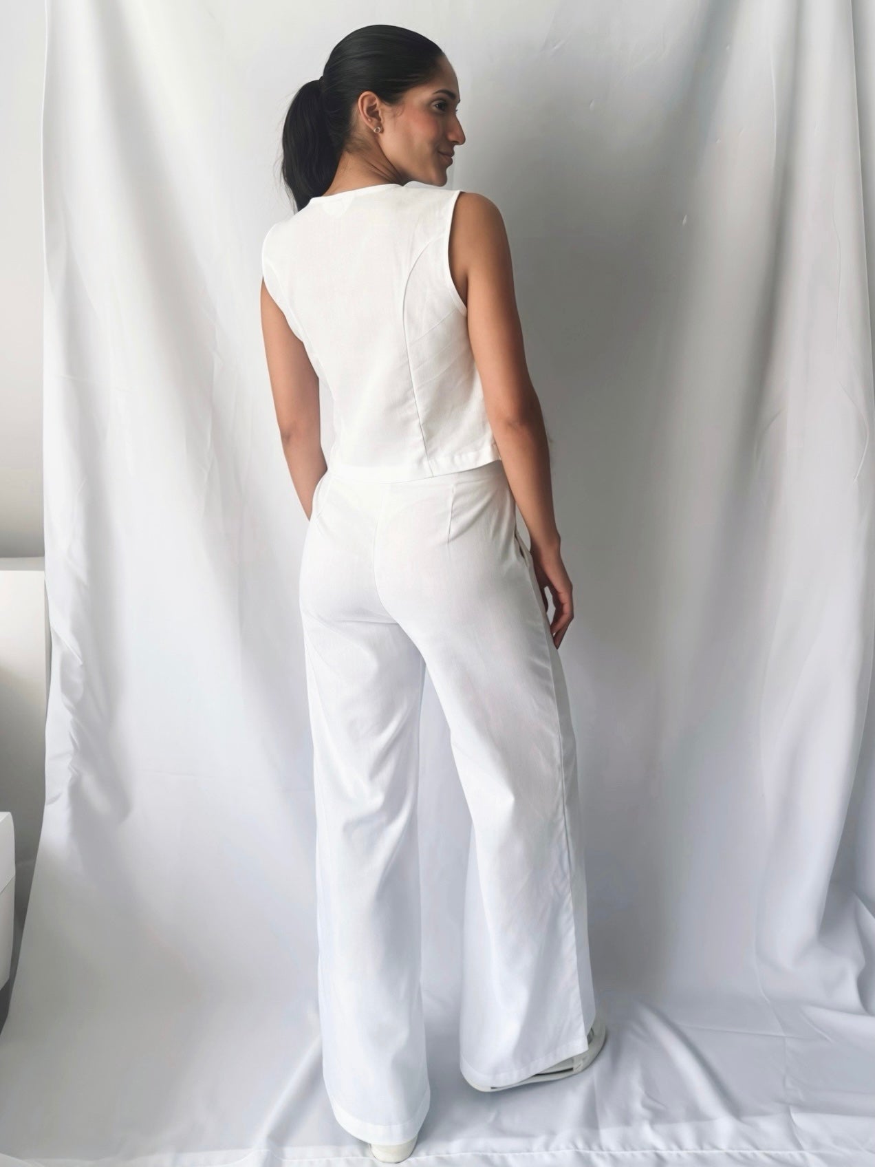 LINEN ELORA